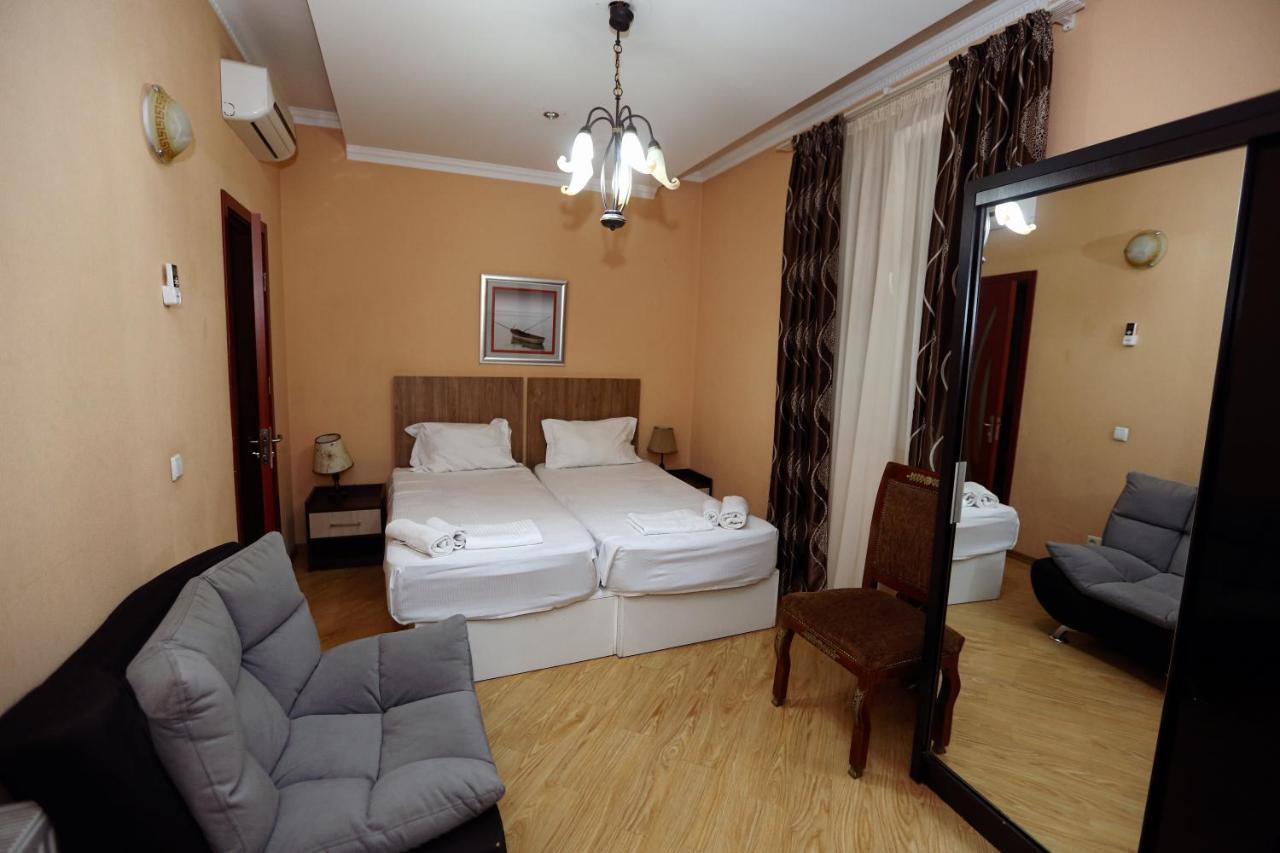 Hotel Isaka Tiflis Exterior foto